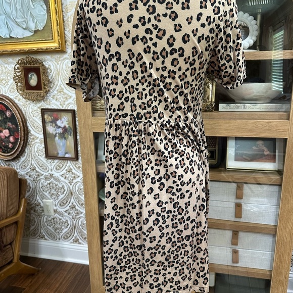 Wild & Fabel Leopard Print Short Sleeve Dress size XS - Picture 5 of 5